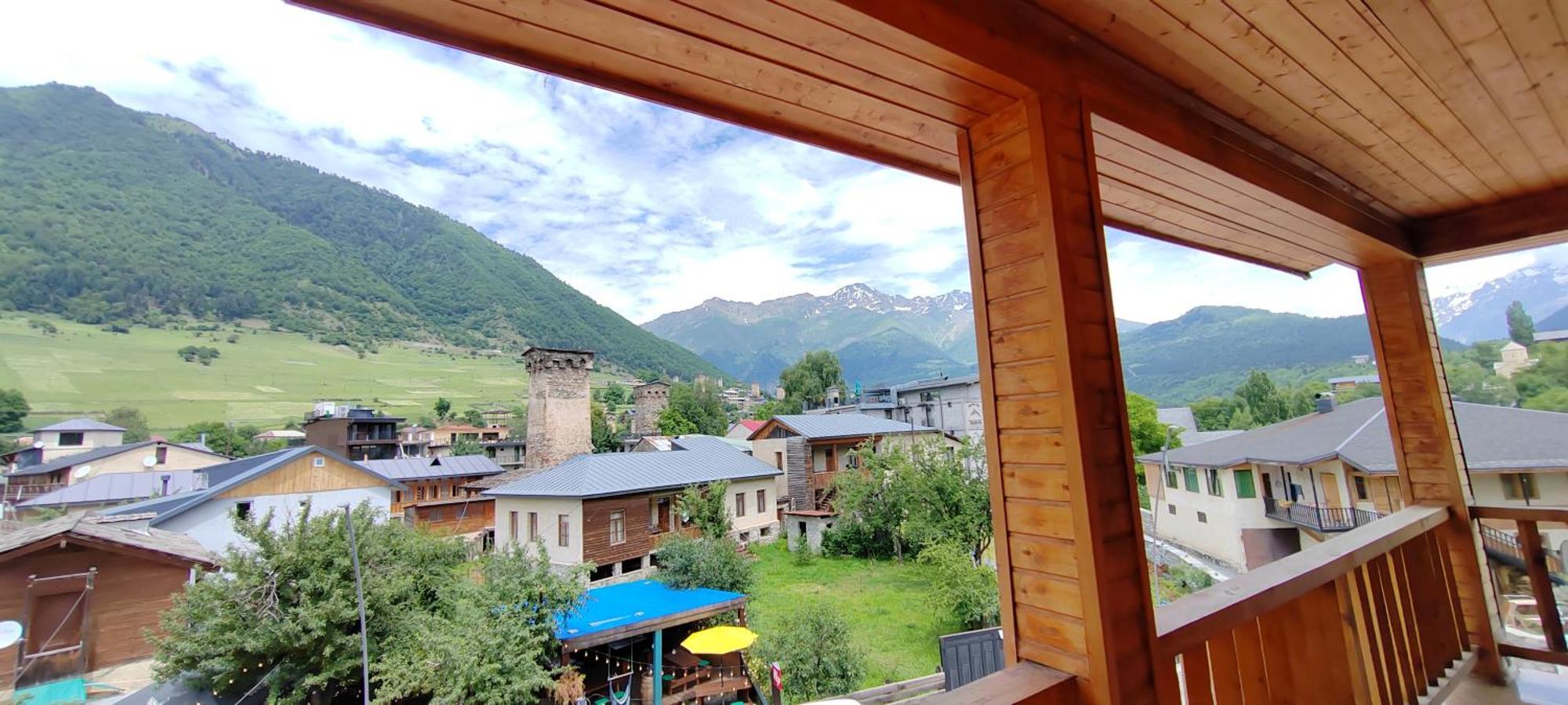 Hotel Svanseti メスティア エクステリア 写真