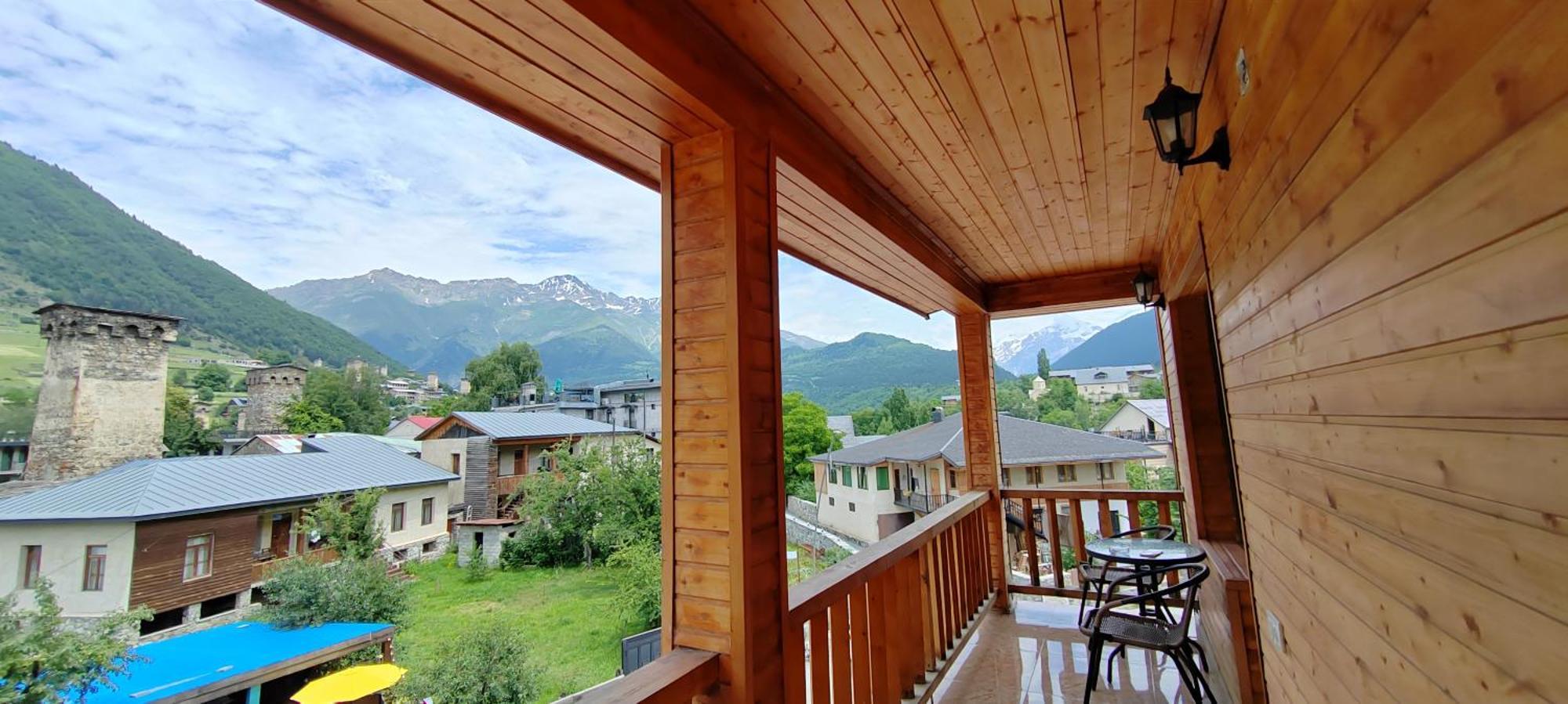 Hotel Svanseti メスティア エクステリア 写真