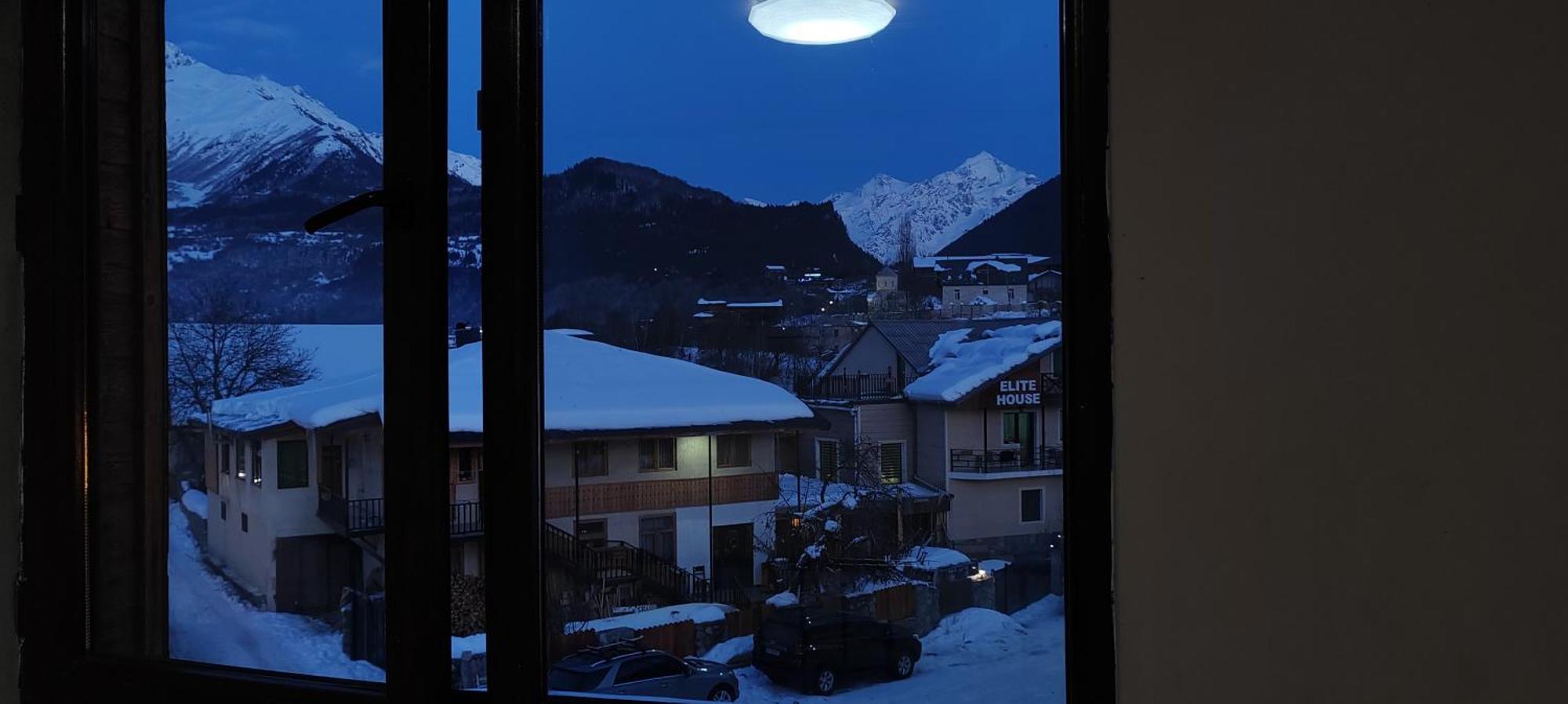 Hotel Svanseti メスティア エクステリア 写真
